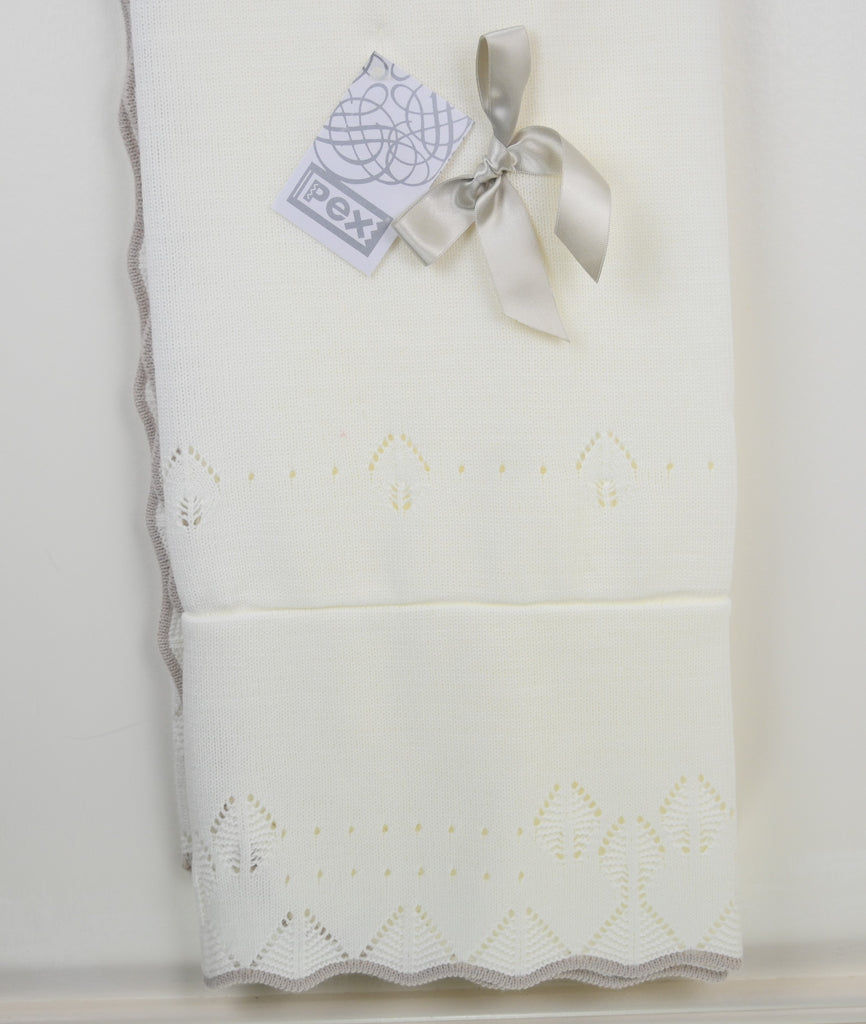 Claudia Shawl  Ivory