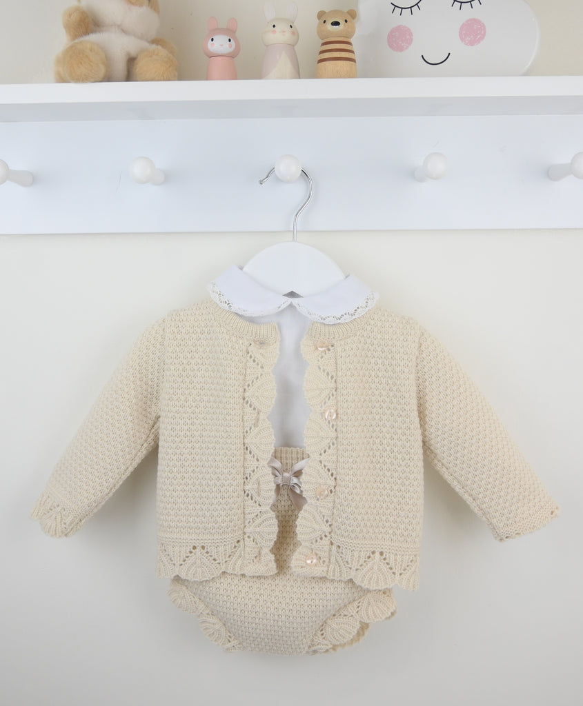 Victoria Outfit Natural